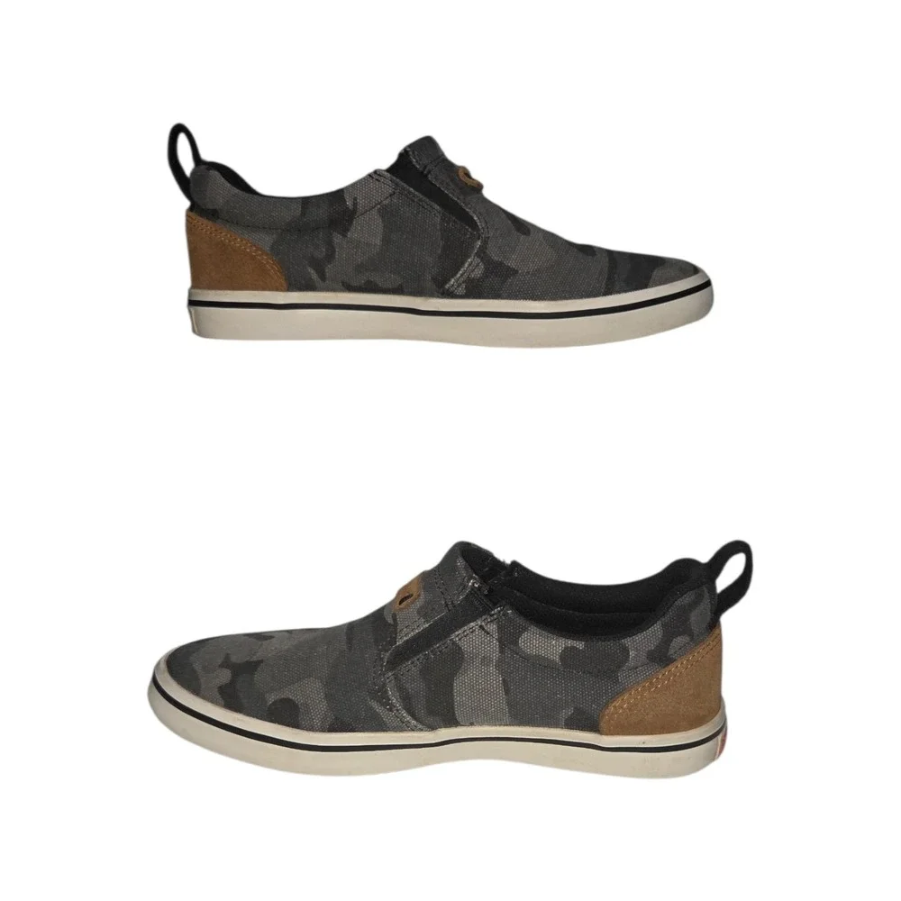 XTRATUF Sharkbyte Grey Camo Slip On Deck Shoes Womens 7 XSW-002